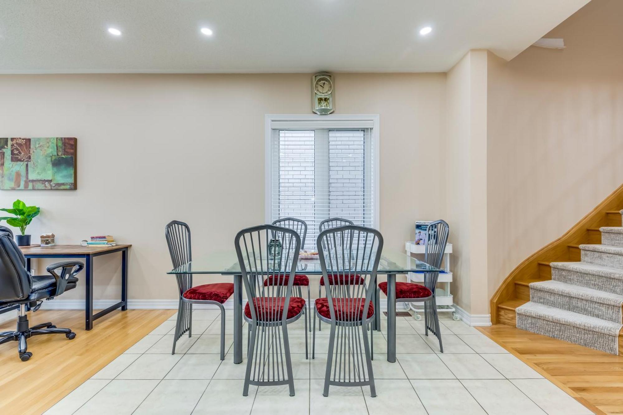 Avid Vacation Palace In Castlemore , Brampton Esterno foto