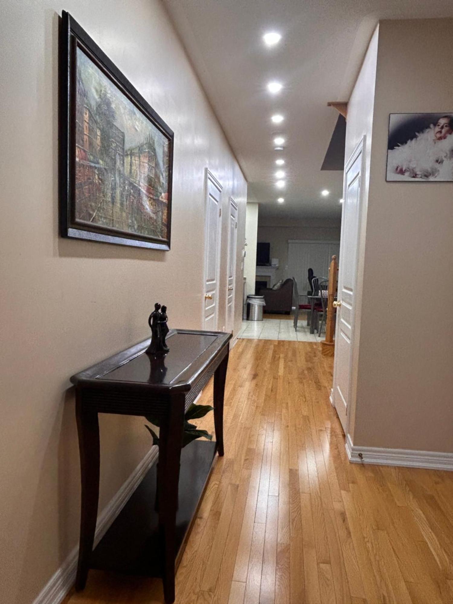 Avid Vacation Palace In Castlemore , Brampton Esterno foto