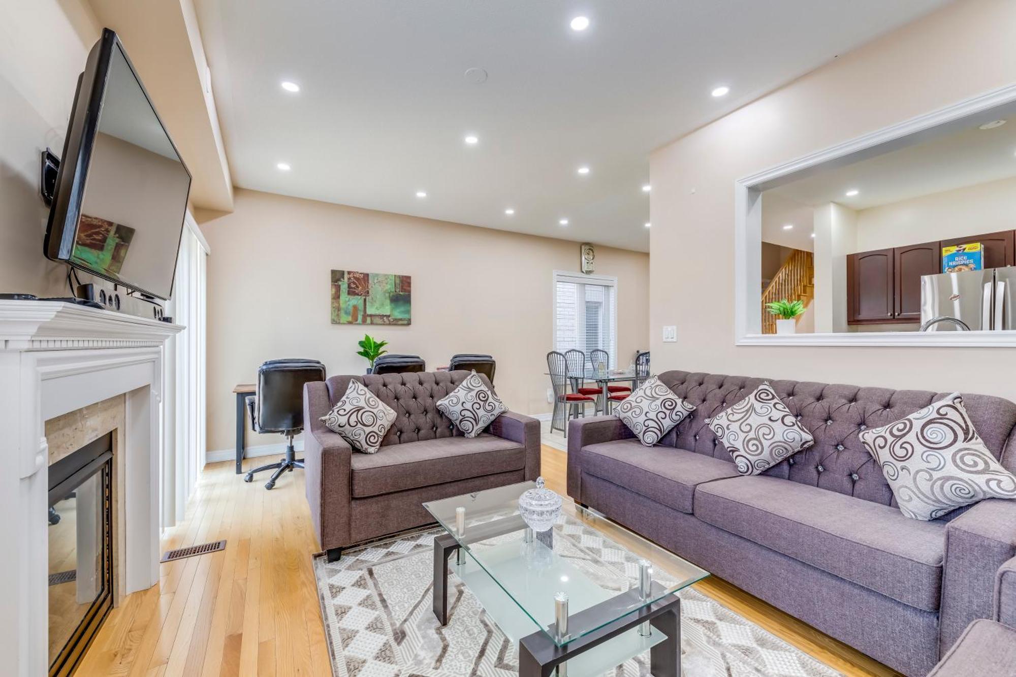 Avid Vacation Palace In Castlemore , Brampton Esterno foto