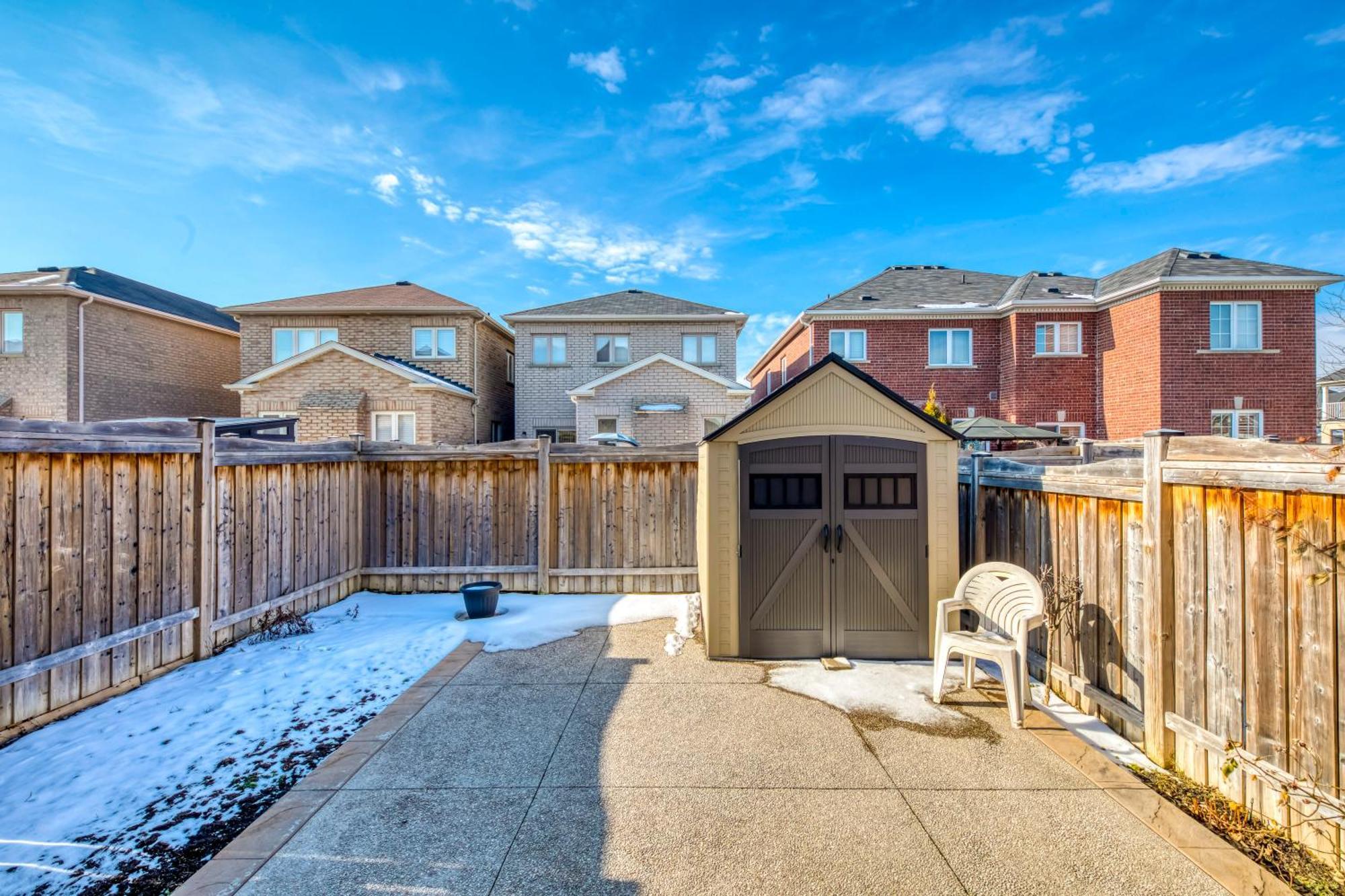 Avid Vacation Palace In Castlemore , Brampton Esterno foto